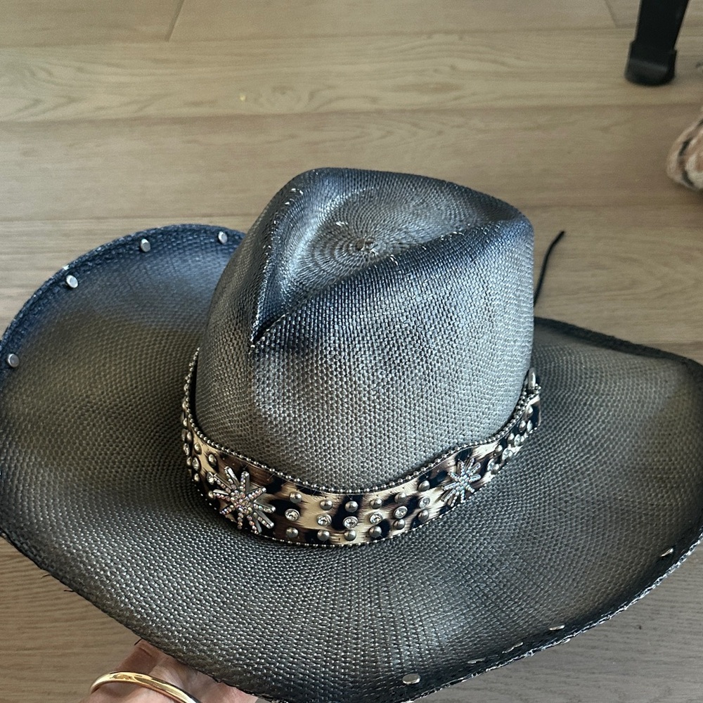 Cowboy Grey Women's Hat with Decorative Band
